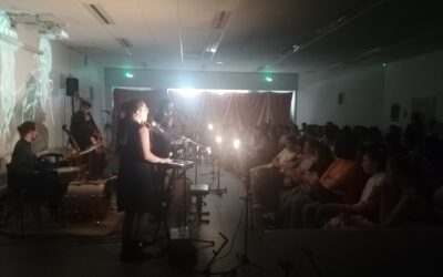 Concert du groupe DOUCHA « Mangeur de lumière » pour une 100aine d’éleves de 3 ème.